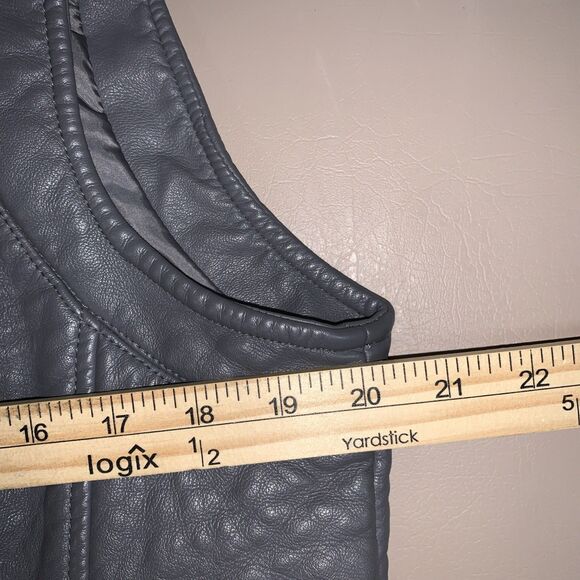 Blanc Noir Women’s Faux Leather Vest Size XL Gray - Picture 4 of 5